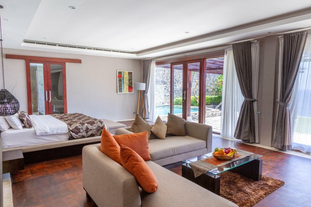 de 1000 m² con 5 habitación/es y 5 baño/s de uso privado, en Playa Uluwatu Exterior foto