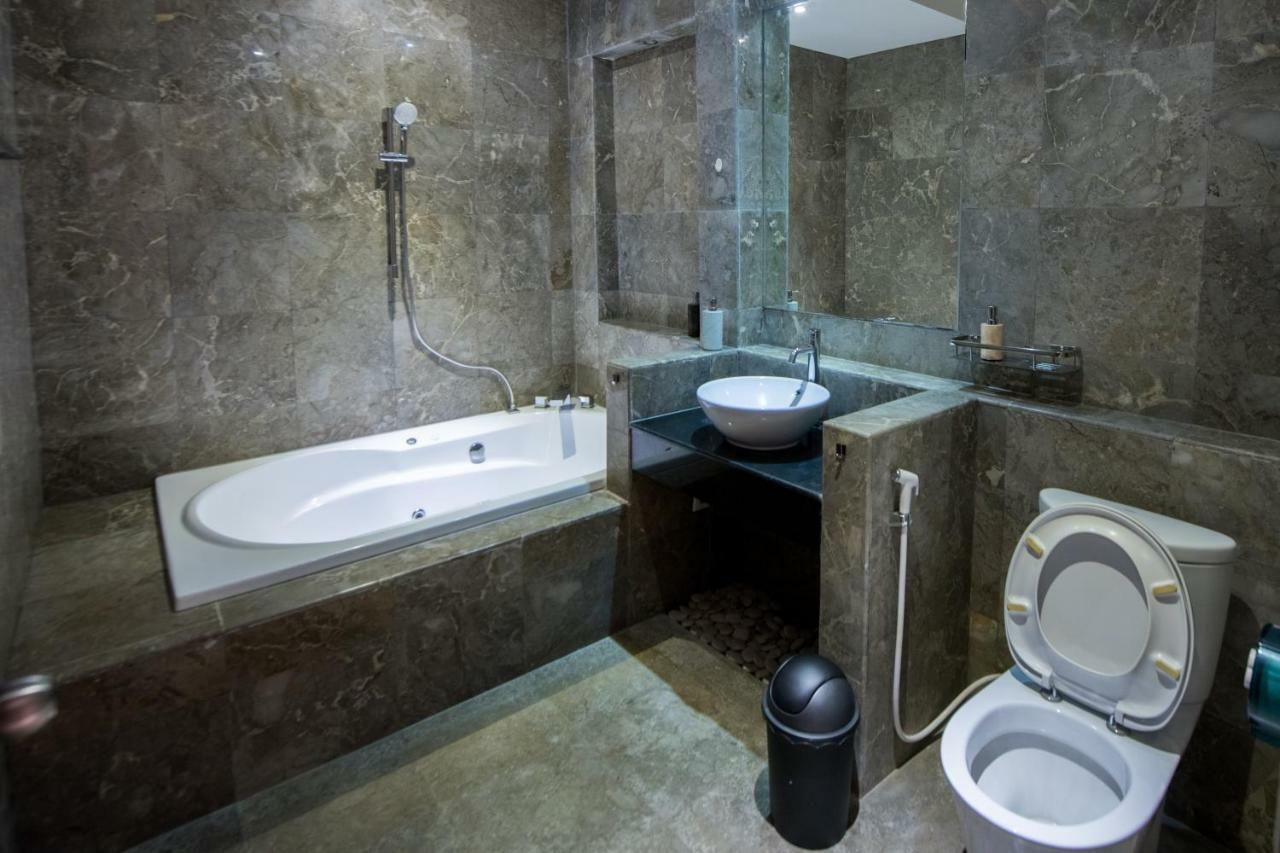 de 1000 m² con 5 habitación/es y 5 baño/s de uso privado, en Playa Uluwatu Exterior foto